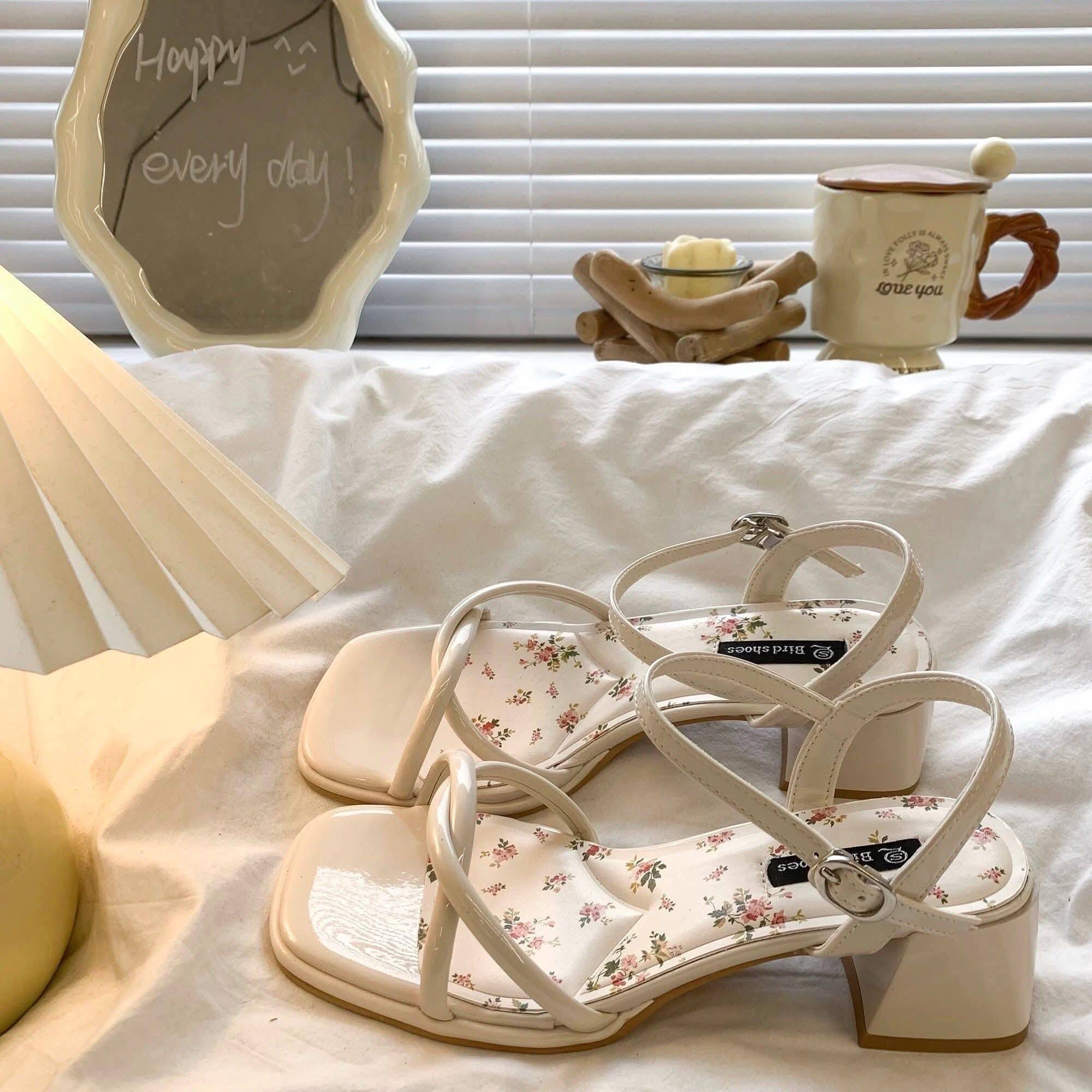 jual beli heels cantik