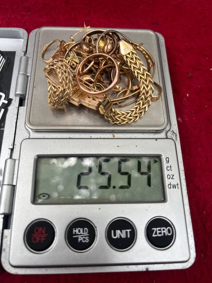 JUAL BELI EMAS