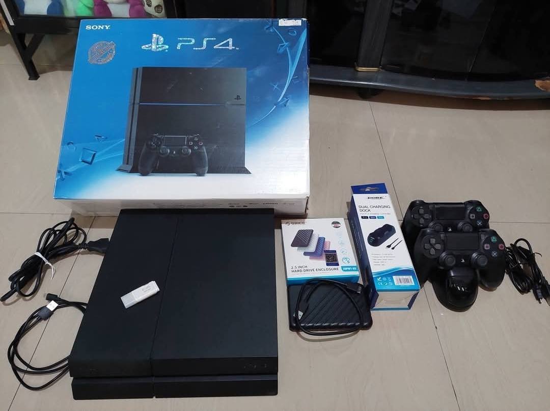 di jual PS4 FAT HEN 500gb seri 12 (seri tertinggi)