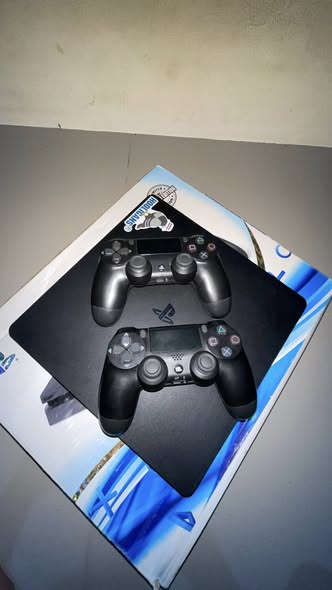 PS 4 ori 500GB + 500GB eksternal (1TB)