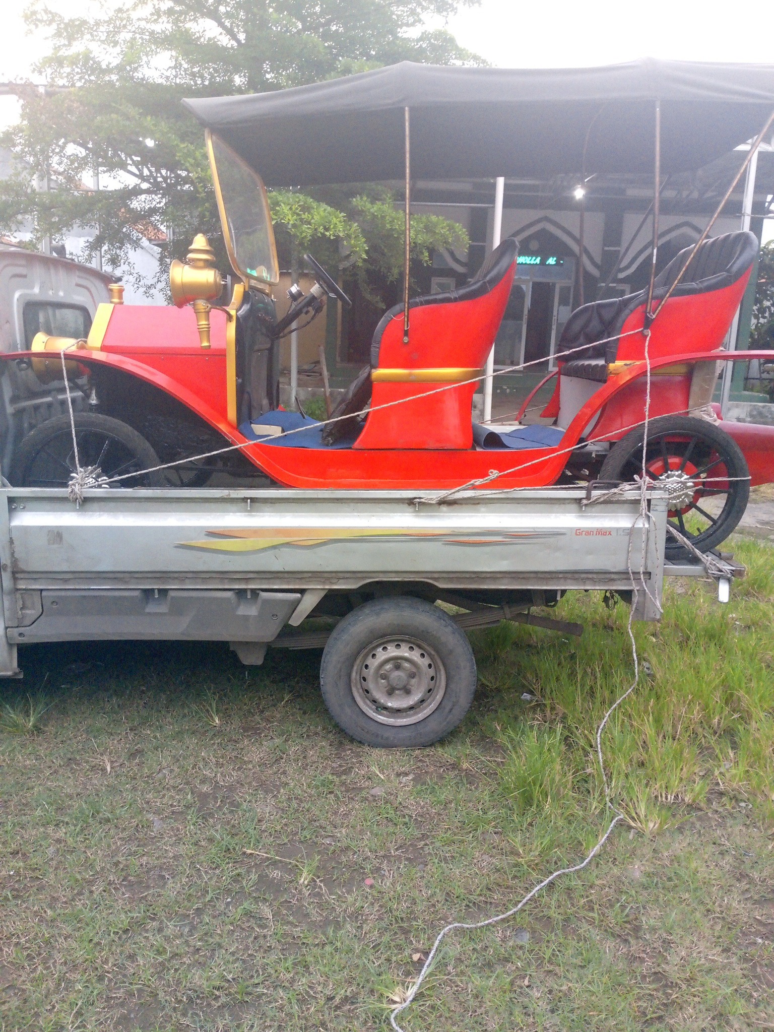 JASA ANGKUTAN BARANG & PINDAHAN – CEPAT, AMAN & MURAH! 🚚