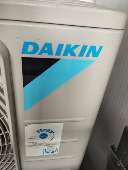 Jual ac daikin FTP15AV14 (1/2 pk)