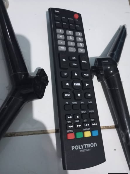 Jual TV Polytron 32 Inc analog speaker tower