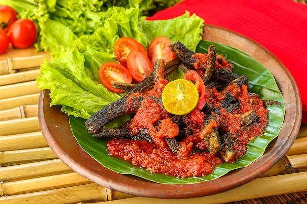 🔥 LELE SAMBAL PEDAS MANTAP – BIKIN NAGIH! 🔥