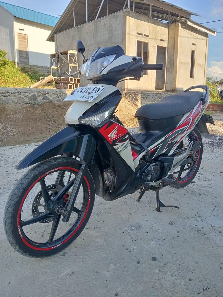 🔥 SUPRA X 125  – IRIT, TANGGUH & SIAP GAS! 🔥