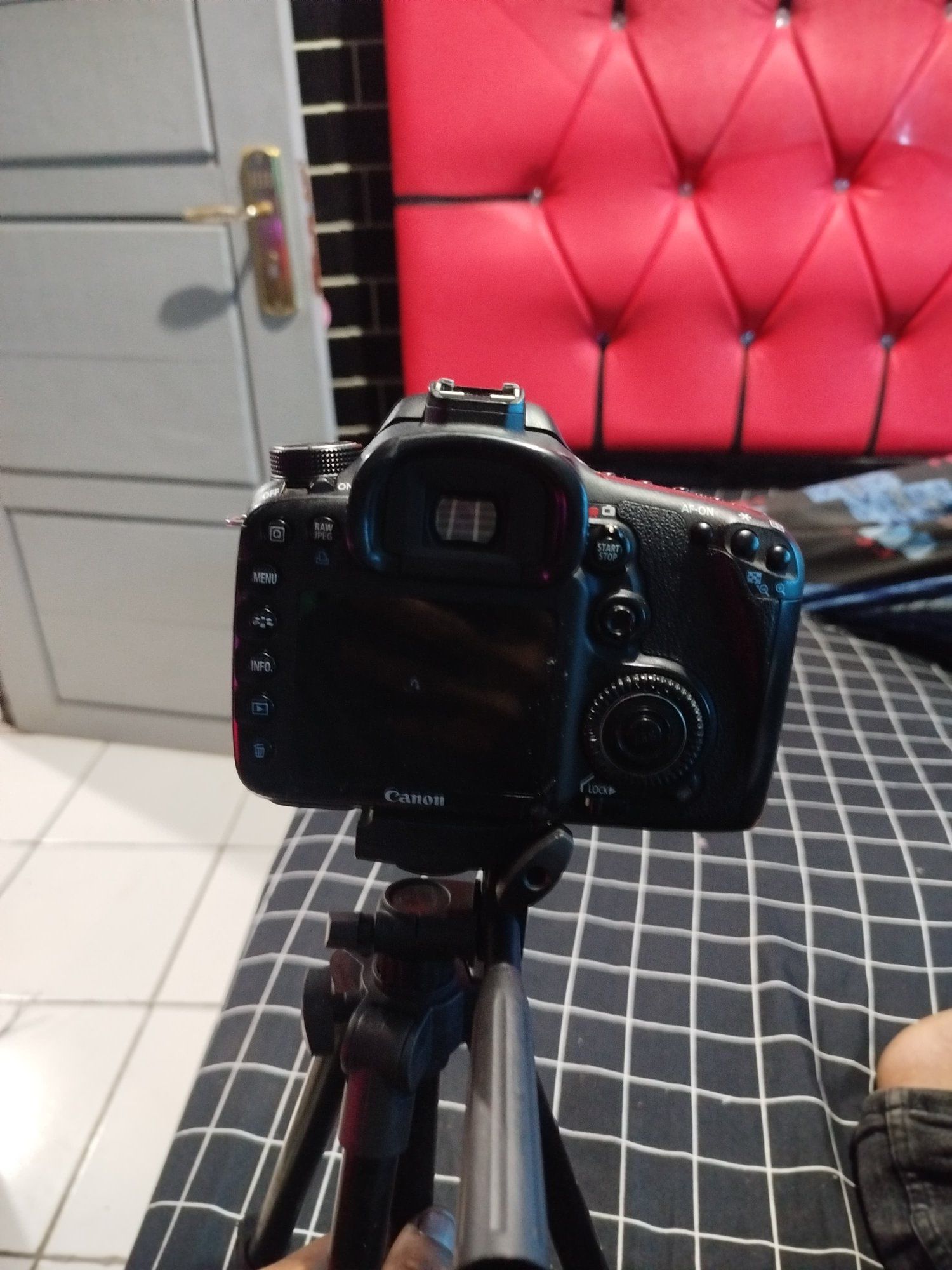 📸 KAMERA DSLR CANON – HASIL JERNIH, SIAP KARYA! 🔥