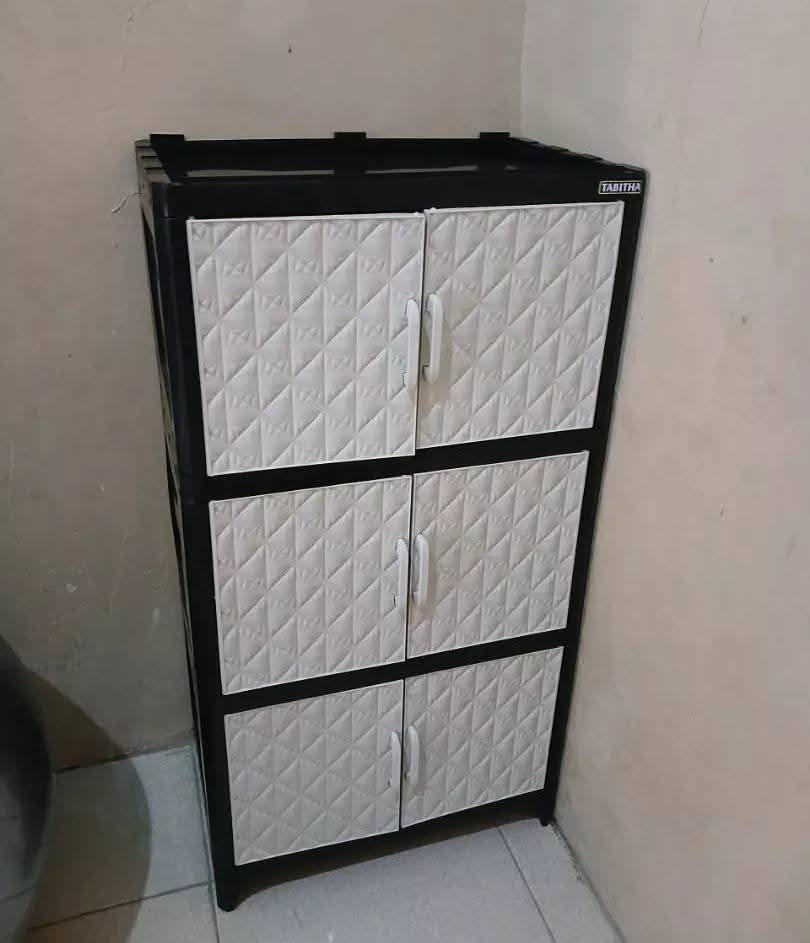 🗄️ LEMARI PLASTIK MINIMALIS – PRAKTIS, KUAT & BIKIN RAPI! ✨