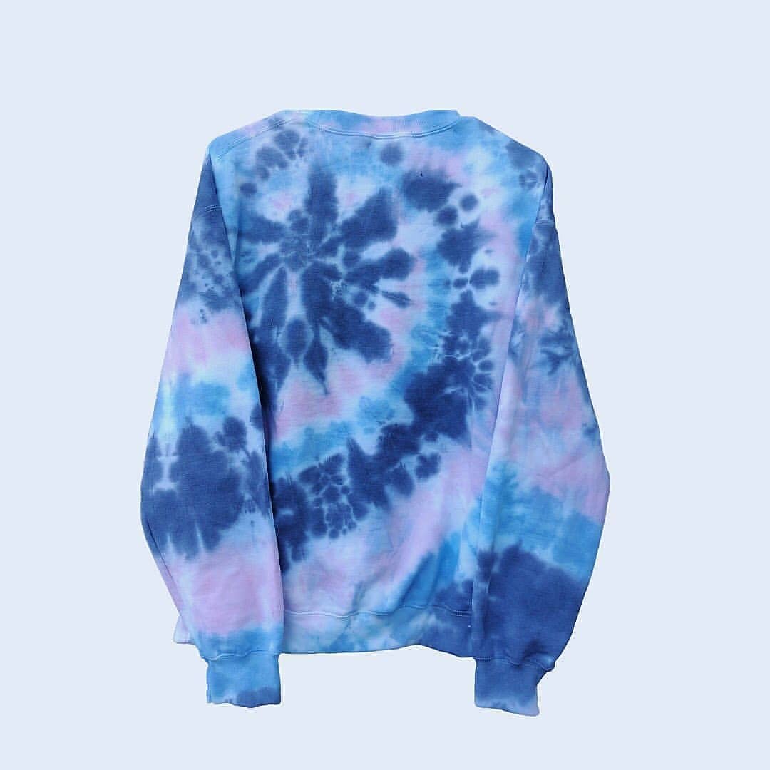 👕 SWEATER TIE DYE KEKINIAN – STYLE SANTAI AUTO KEREN! 🔥