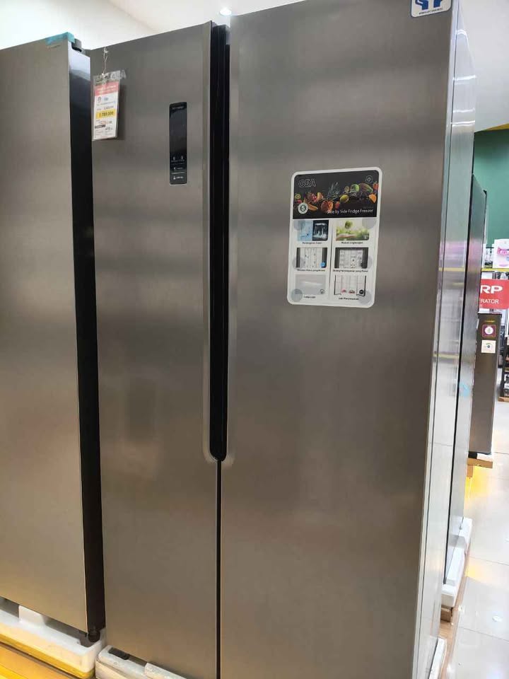KULKAS 2 PINTU MODERN – SIMPAN MAKANAN LEBIH SEGAR & HEMAT!