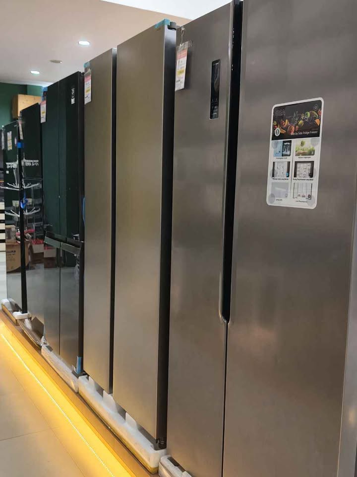 KULKAS 2 PINTU MODERN – SIMPAN MAKANAN LEBIH SEGAR & HEMAT!