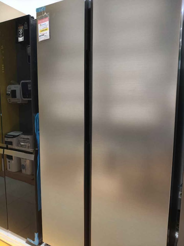 KULKAS 2 PINTU MODERN – SIMPAN MAKANAN LEBIH SEGAR & HEMAT!