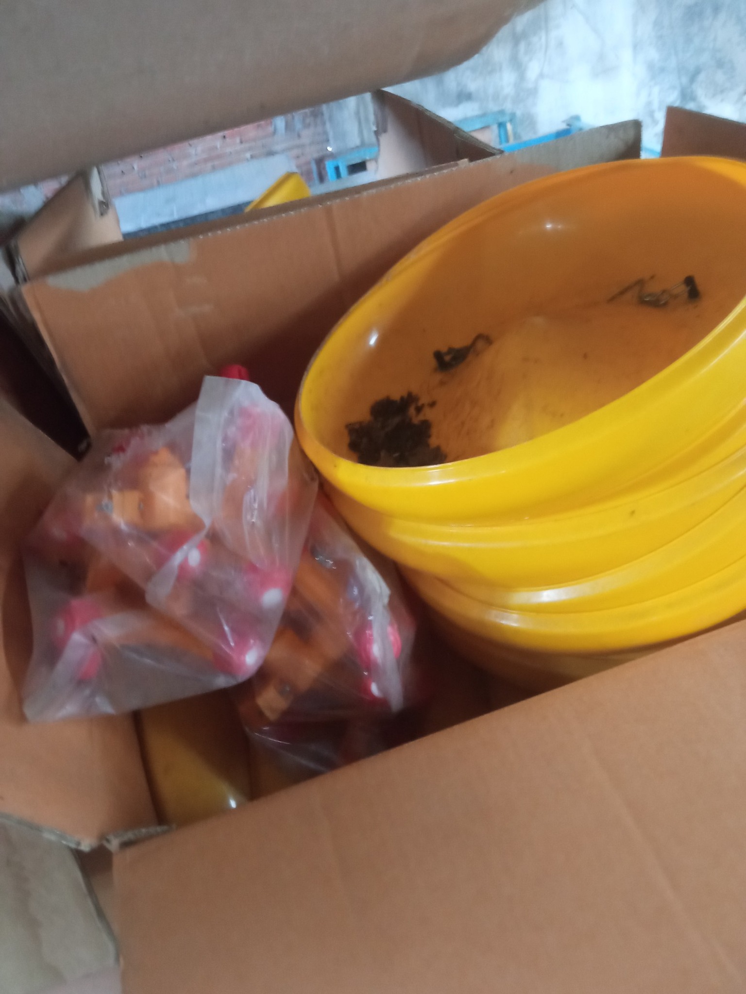 JERIGEN / BOTOL PLASTIK BERKUALITAS – KUAT & MULTIFUNGSI!
