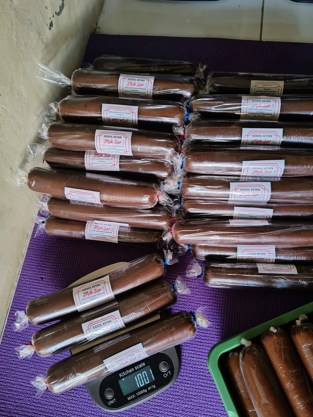 DODOL KETAN LEGIT – MANIS TRADISIONAL BIKIN KETAGIHAN!