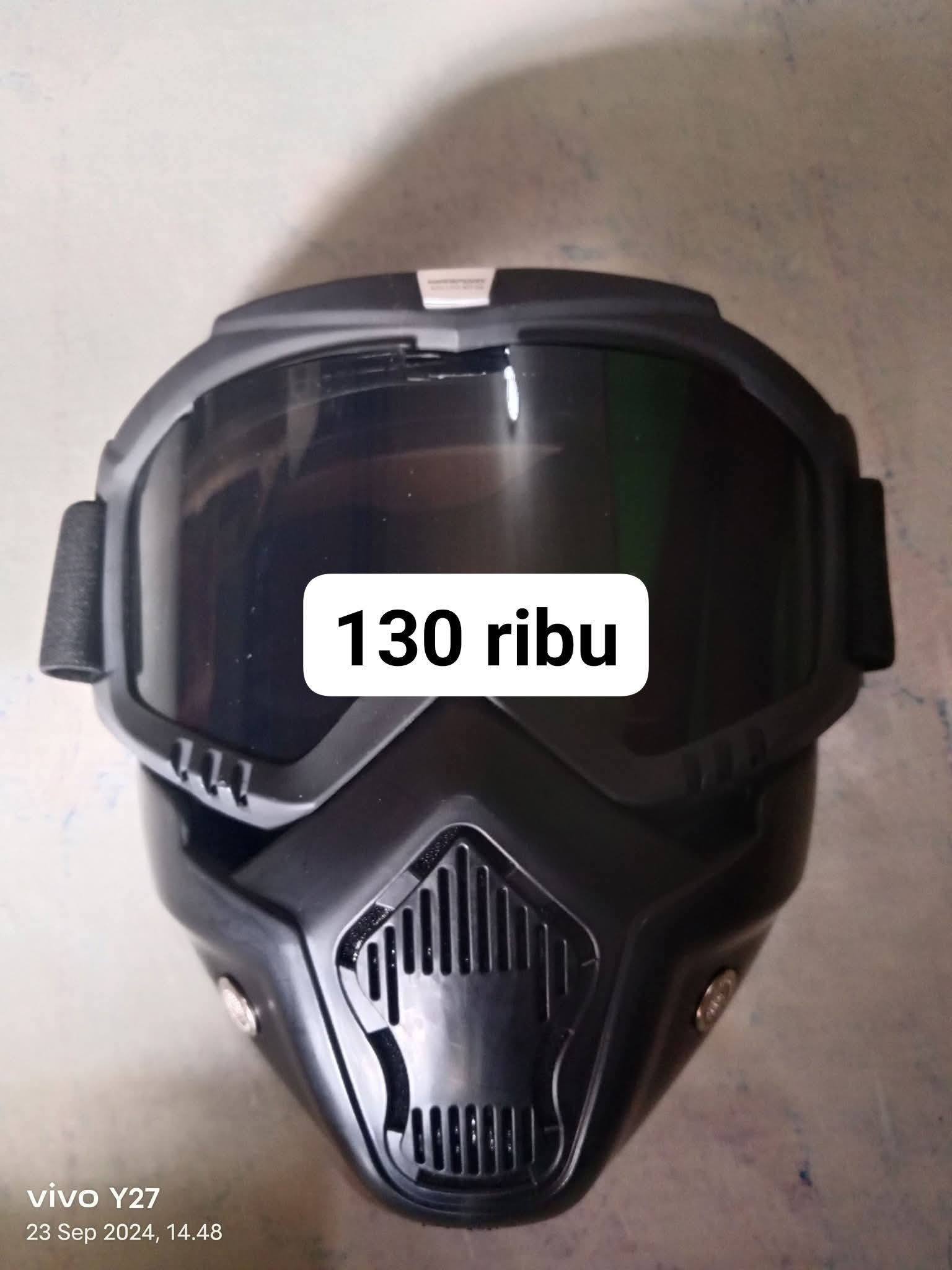 MASKER HELM / GOGGLE MOTOR KEREN – STYLE GARANG & PROTEKSI MAKSIMAL!