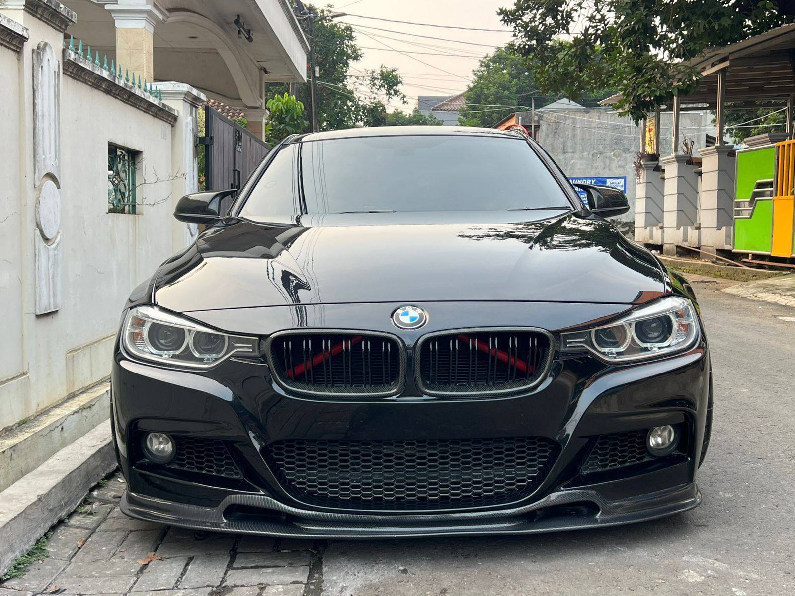 BMW F30 320i SPORT 2014