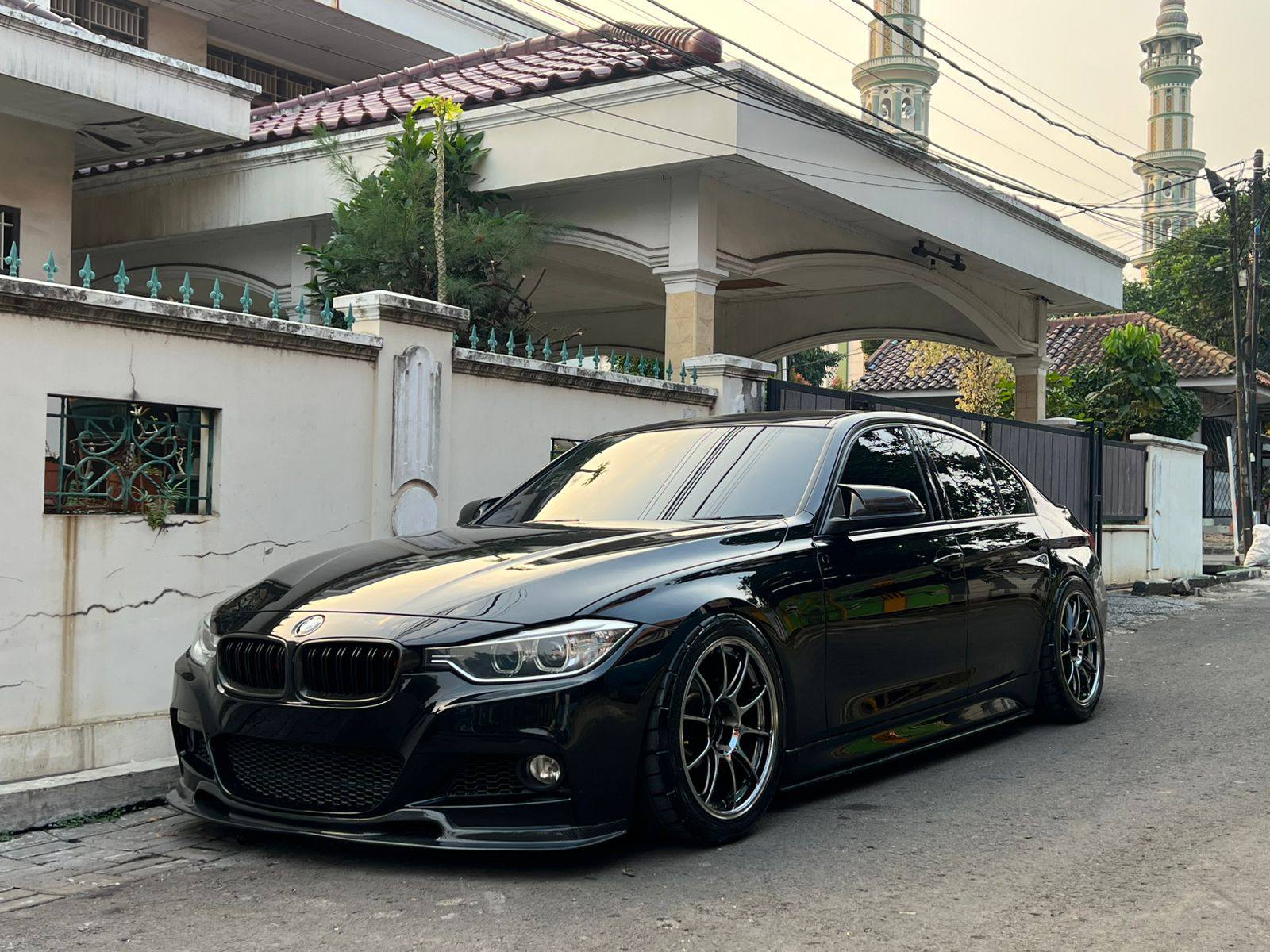 BMW F30 320i SPORT 2014