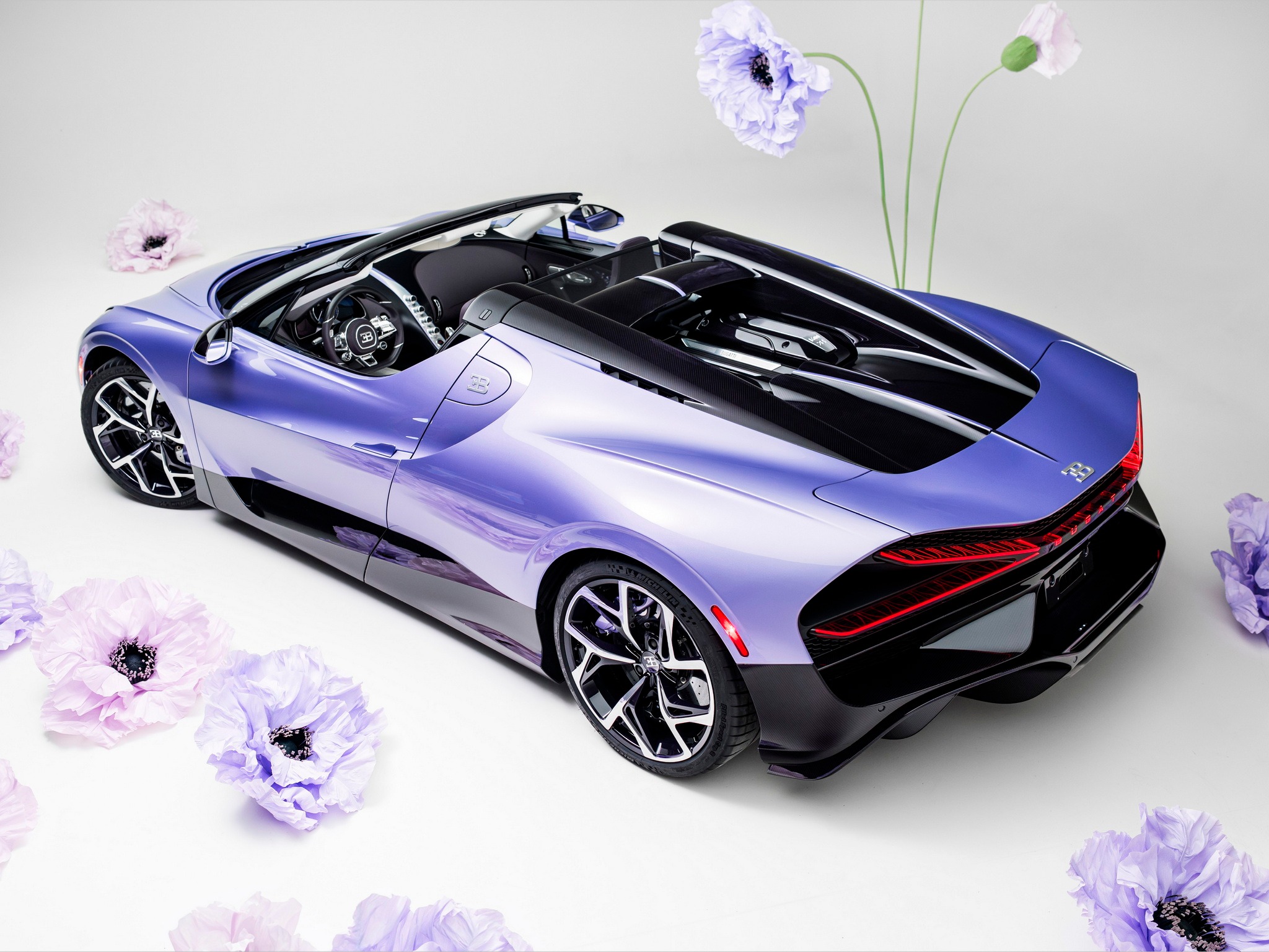 BUGATTI ROADSTER UNGU SUPER LUXURY LANGKA