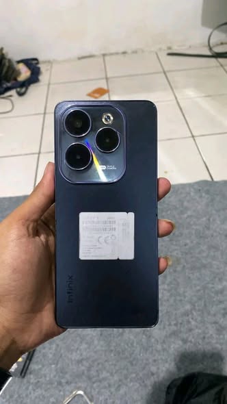 Handphoe Infinix Hot 40 pro nfc