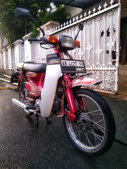Jual HONDA c800 - c86 TH.1982 PLAT AB