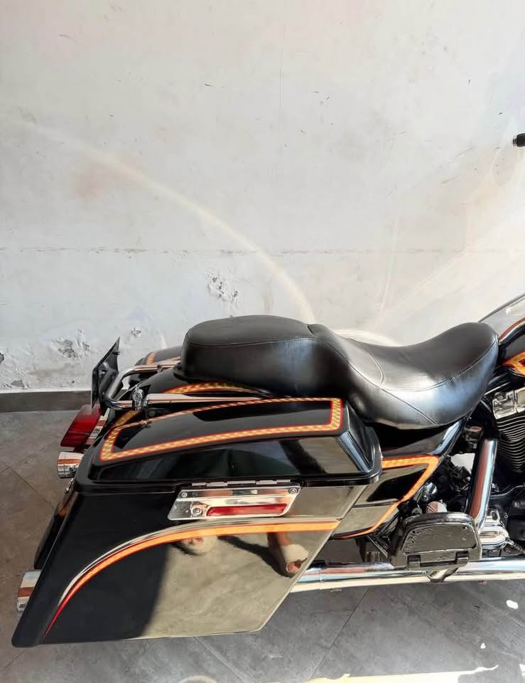 Harley davidson  Roadking (FLHR) Tahun 2004