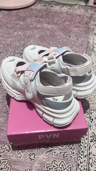 Jual Sepatu PVN Putih Pink