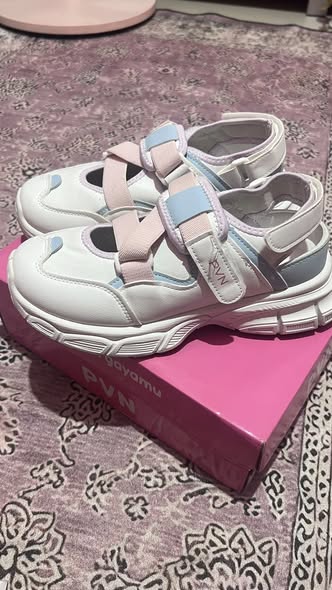 Jual Sepatu PVN Putih Pink