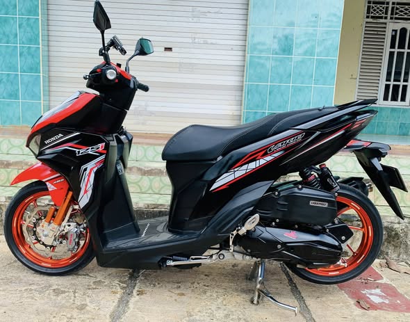 Jual Vario Tahun 2025 SS Lengkap FI Warna Merah