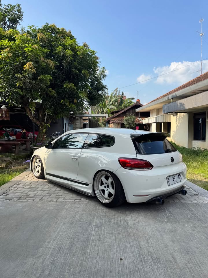 2012 Volkswagen Scirocco · Hatchback