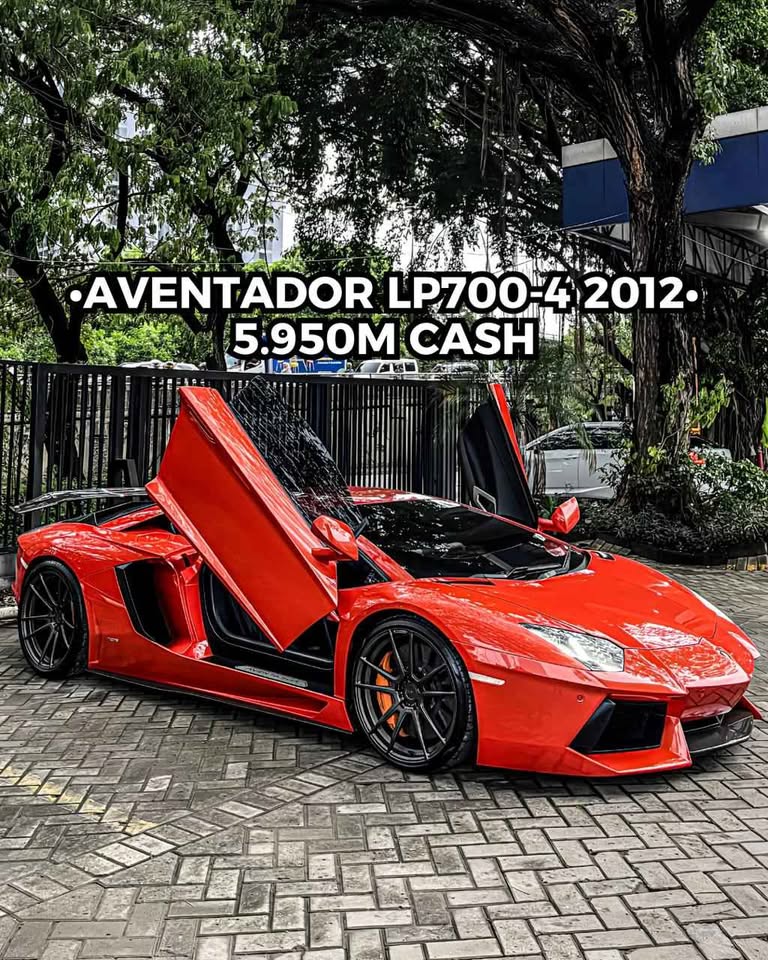 Lamborghini Aventador LP700-4 2012