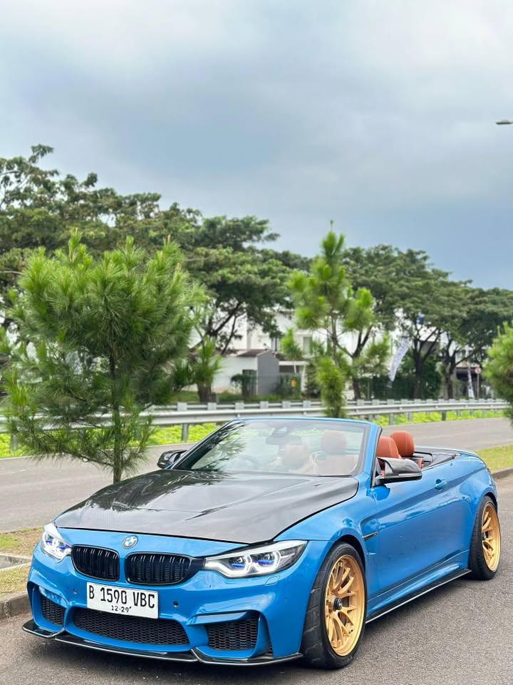 Mobil BMW Cabrio Sport Mewah Siap Jalan!