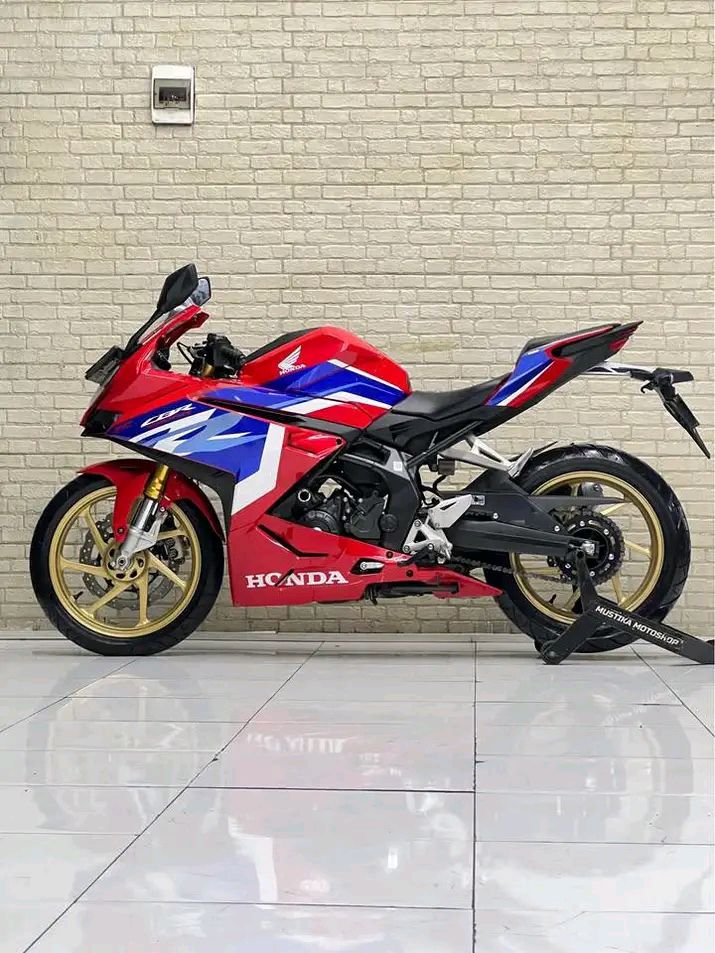 DIJUAL HONDA CBR SPORT FAIRING GAGAH – SIAP GAS POL!