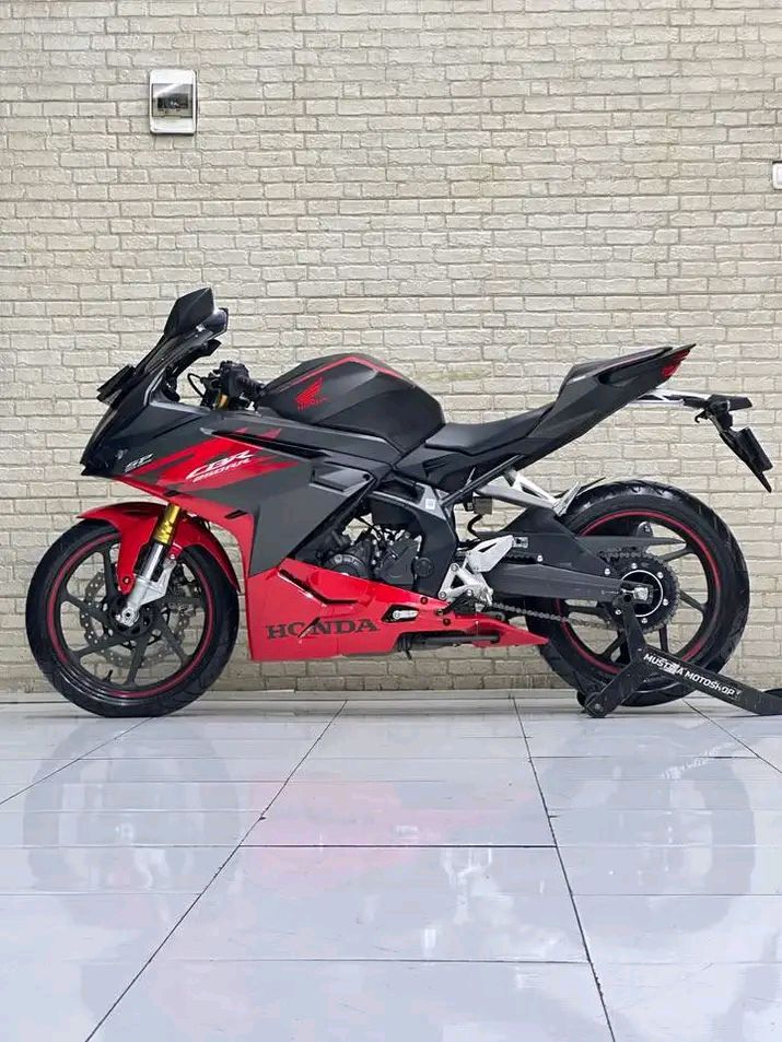 DIJUAL HONDA CBR SPORT FAIRING GAGAH – SIAP GAS POL!