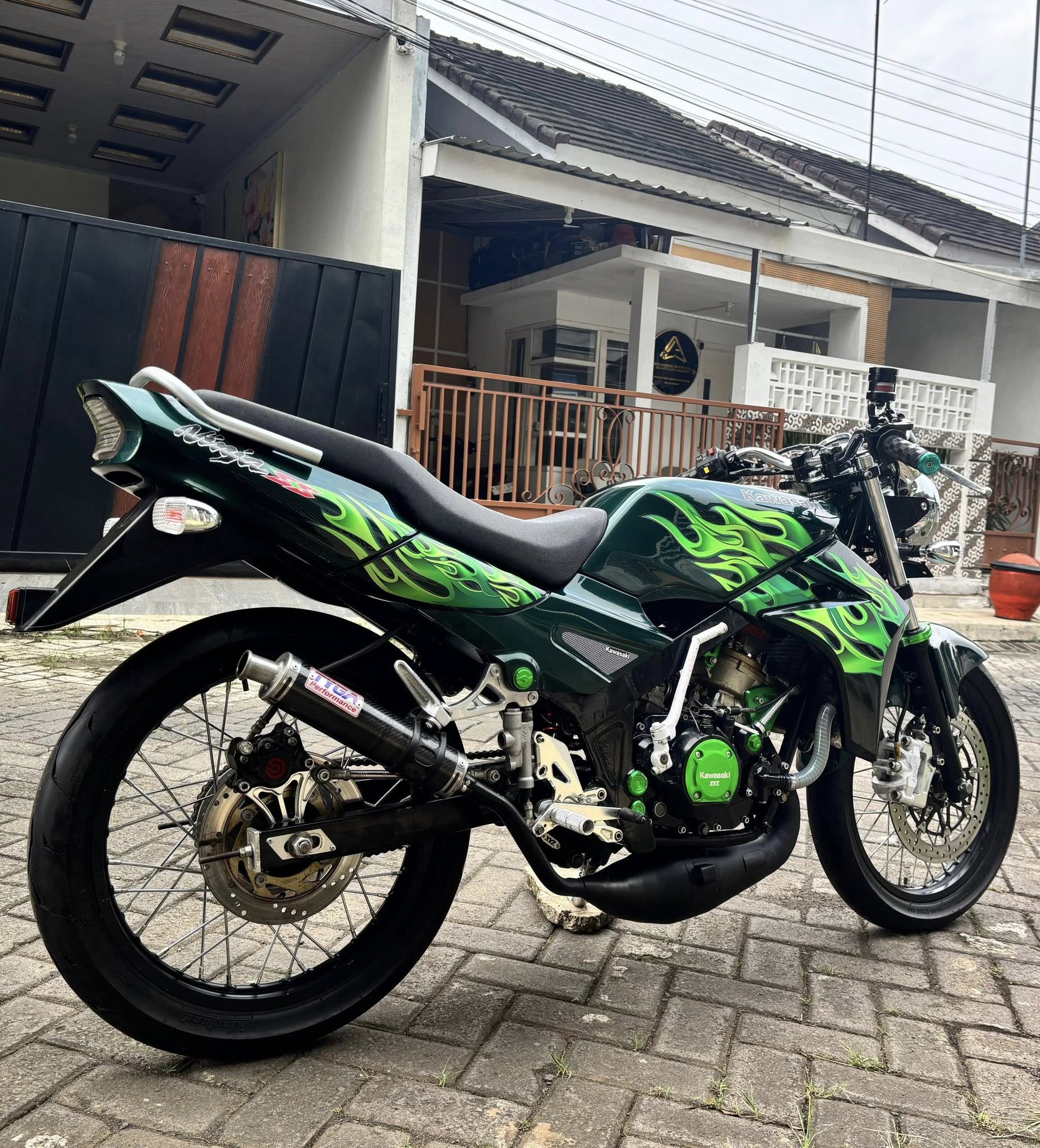 DIJUAL KAWASAKI NINJA R 2004 – HIJAU LEGEND, SIAP GAS!