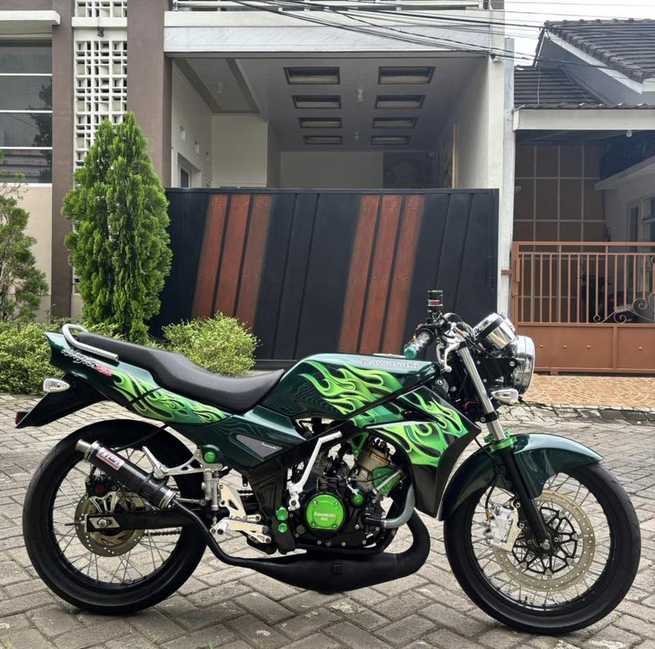 DIJUAL KAWASAKI NINJA R 2004 – HIJAU LEGEND, SIAP GAS!