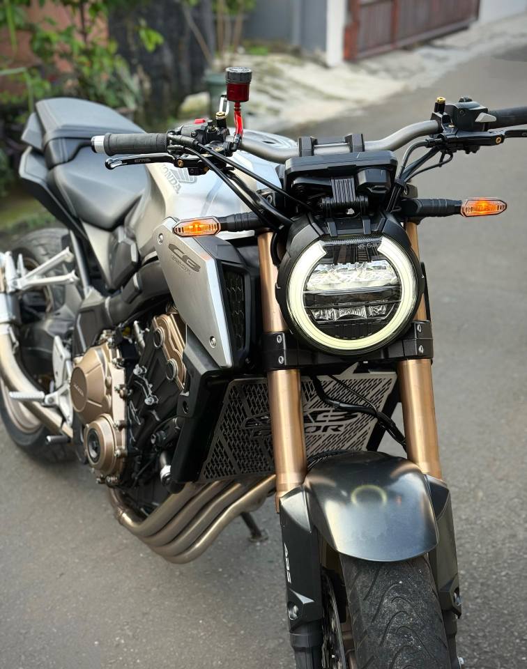 2015 Honda CB650R NEO