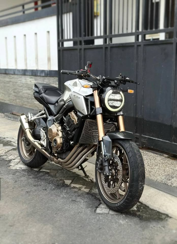 2015 Honda CB650R NEO