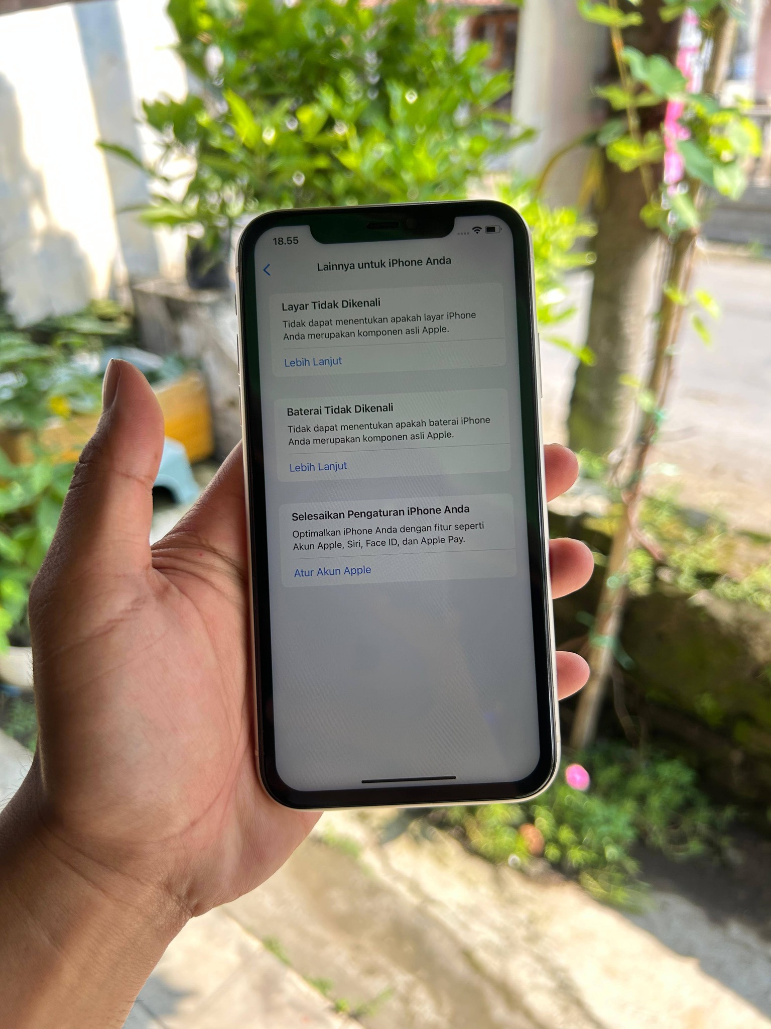 🔥 DIJUAL IPHONE 11 WHITE FULLSET ORIGINAL – MULUS LIKE NEW 🔥