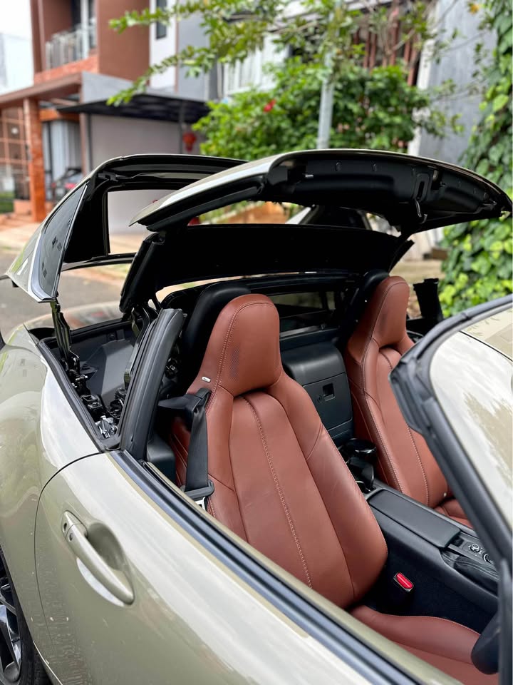 Mazda MX5 RF Targa