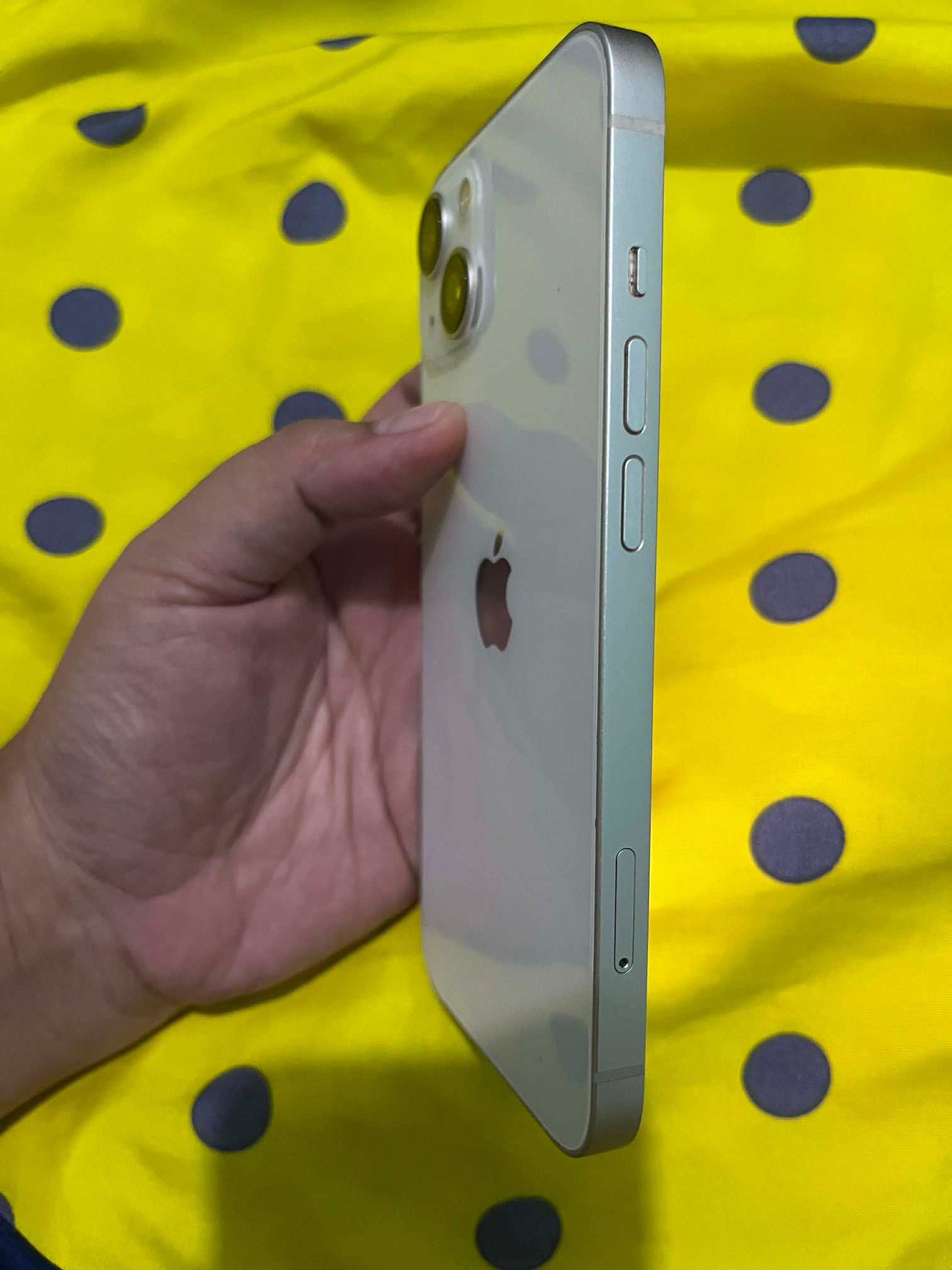 iPhone 13 128GB Starlight