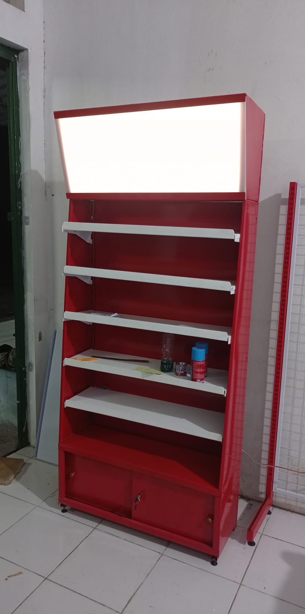 Meja Kasir + Rak Display Minimarket