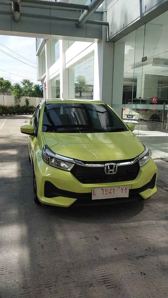 🚗 HONDA BRIO KUNING LIME – MOBIL KEREN, IRIT, DAN SIAP JALAN! 🚗