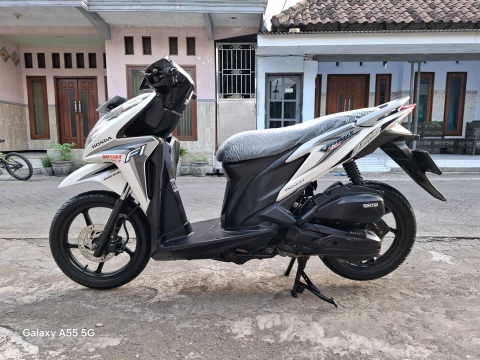 🏍️ HONDA VARIO SPORTY PUTIH – KEREN, IRIT, DAN SIAP JADI ANDALAN! 🏍️