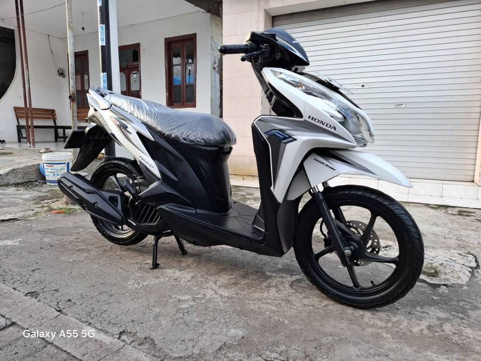 🏍️ HONDA VARIO SPORTY PUTIH – KEREN, IRIT, DAN SIAP JADI ANDALAN! 🏍️