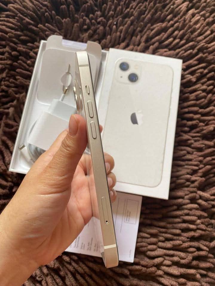 Jual cepat iPhone 13  iBox