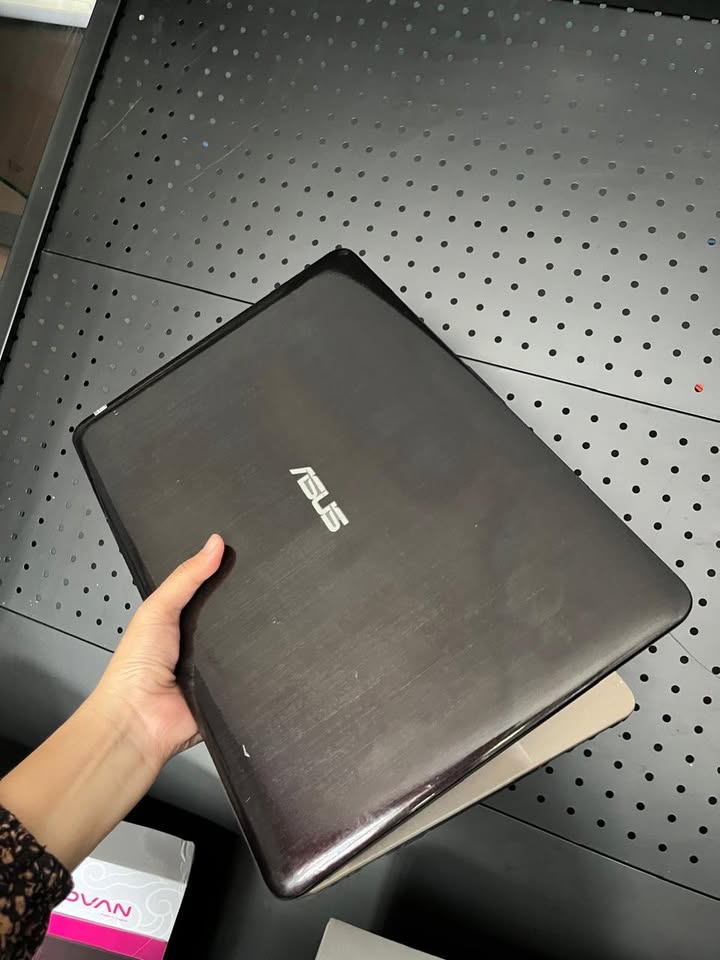 Bonus Menarik | Dell 7410  Performa Cepat, Cocok Kerja, Kuliah & Desain!