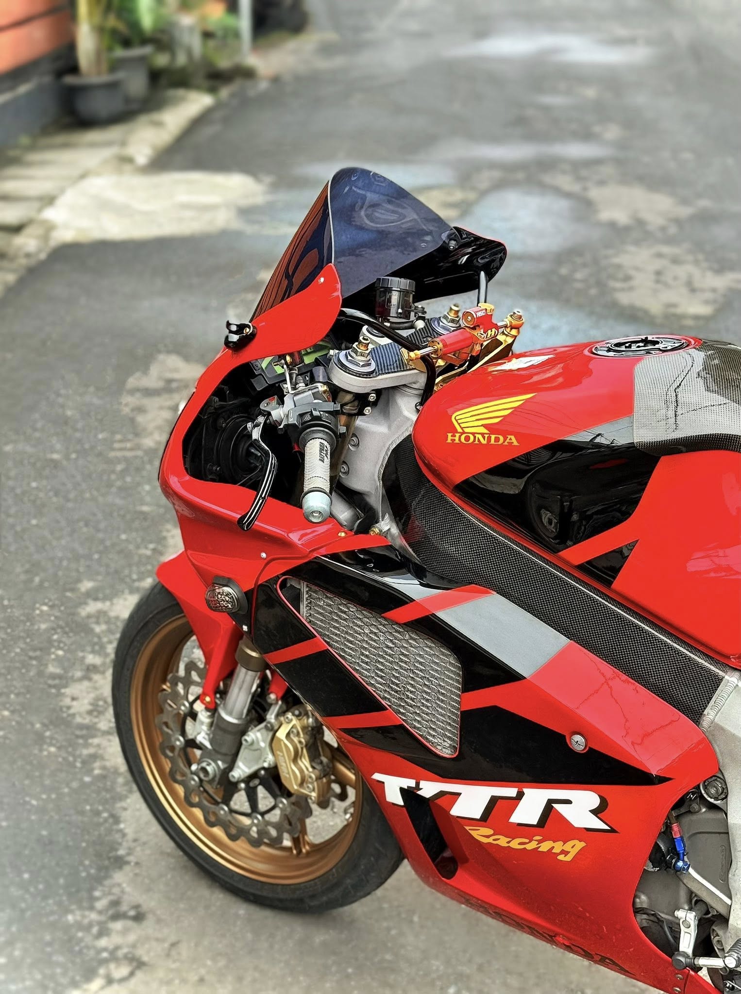 HONDA VTR 1000 SP1 SUPERBIKE 1000cc (RC 51) RARE ITEM