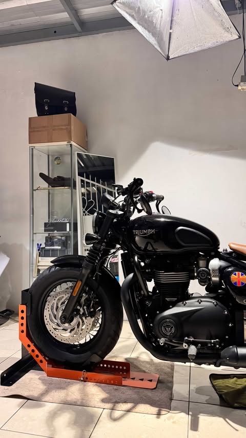 Triumph Bobber Bonneville Black 2018
