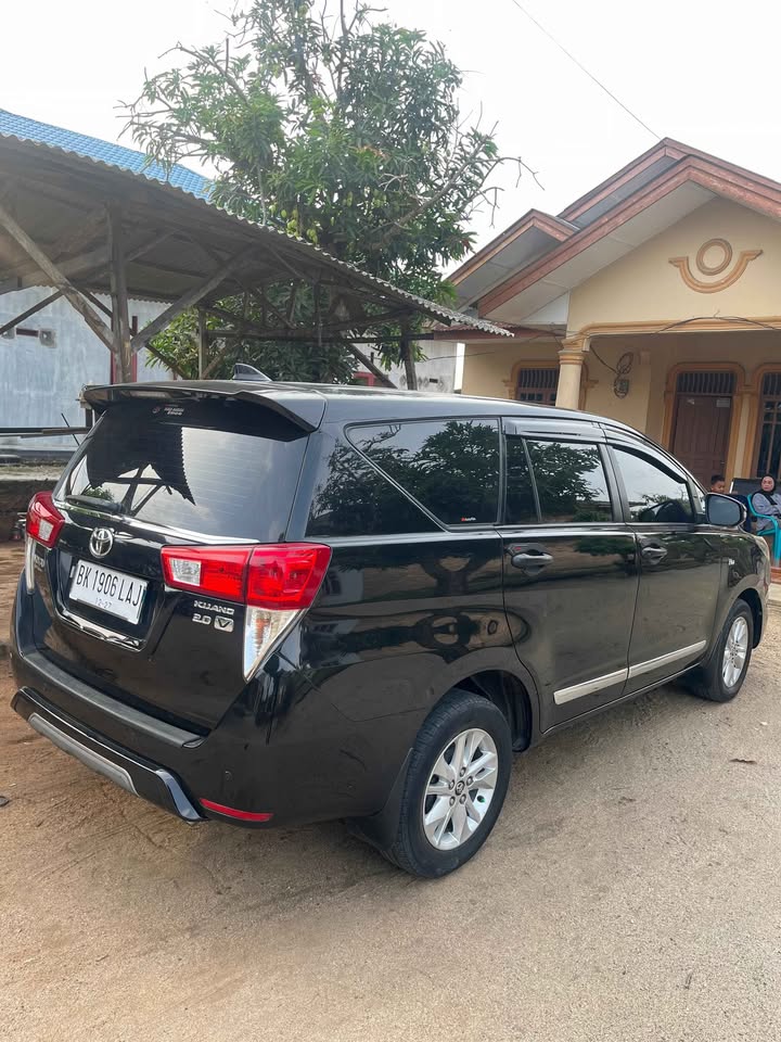 Toyota inova Reborn Type V