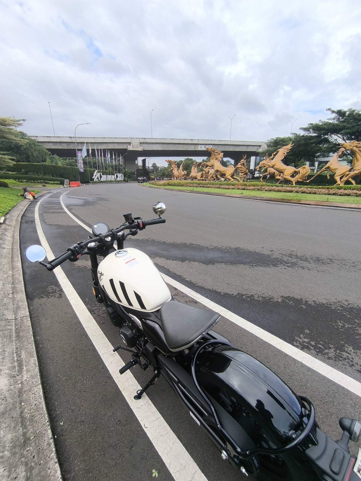 Moge CF Moto CLC 450 Bobber NIK 2025