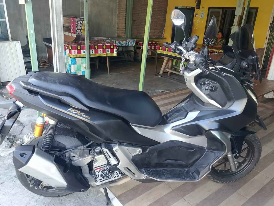 DI JUAL MOTOR ADV TAHUN 2019